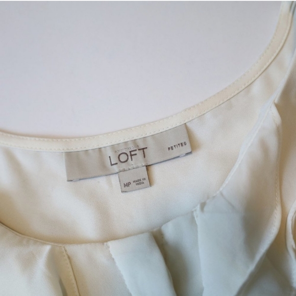 Ann Taylor loft petite sleeveless blouse only - Picture 6 of 7